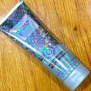NWT Bath & Body Works Platinum Moisturizing Shea Butter & Vitamine E Bod…
